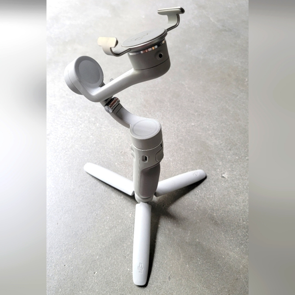 DJI Gimbal Stabilizer for smartphone videography